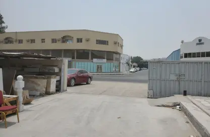 أرض - استوديو للايجار في المنطقة الصناعية رقم 17 - المنطقة الصناعية بالشارقة - الشارقة