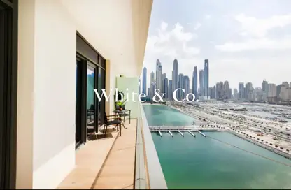 Apartment - 1 Bedroom - 2 Bathrooms for sale in Marina Vista - EMAAR Beachfront - Dubai Harbour - Dubai