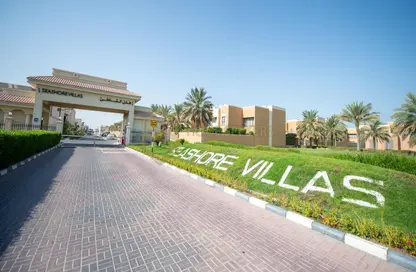 Villa - 2 Bedrooms - 2 Bathrooms for rent in Seashore - Abu Dhabi Gate City - Abu Dhabi