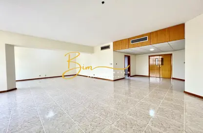 Apartment - 3 Bedrooms - 3 Bathrooms for rent in Al Ghaith Tower - Hamdan Street - Abu Dhabi