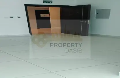Office Space - Studio for rent in Lake Central - Business Bay - Dubai