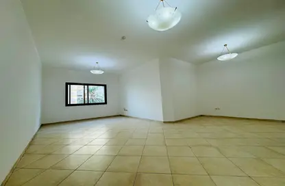 Apartment - 3 Bedrooms - 3 Bathrooms for rent in Al Nabba - Sharjah