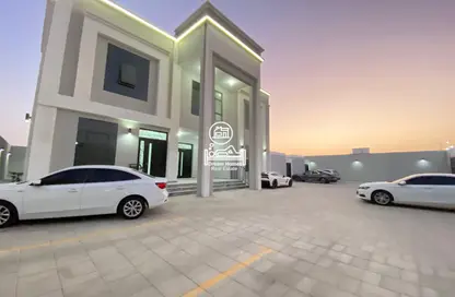 Apartment - 3 Bedrooms - 3 Bathrooms for rent in Al Shamkha - Abu Dhabi