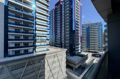 Apartment - 2 Bedrooms - 2 Bathrooms for rent in Hamza Tower - Dubai Sports City - Dubai