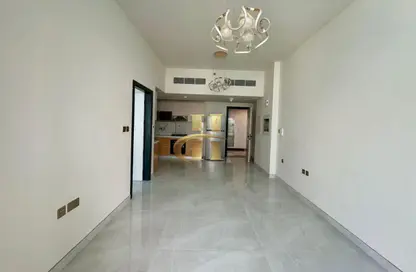 شقة - غرفة نوم - 2 حمامات للايجار في سكايز من دانوب - ارجان - دبي