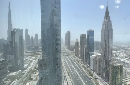 شقة - 2 غرف نوم - 2 حمامات للايجار في برج توينتي فرست سينشري - شارع الشيخ زايد - دبي