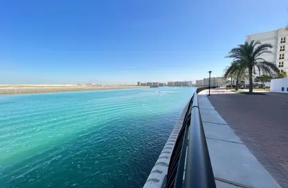 شقة - 1 حمام للايجار في 13B البحيرة - لاجون - ميناء العرب - راس الخيمة - رأس الخيمة