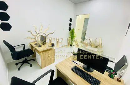 Office Space - Studio - 1 Bathroom for rent in Red Avenue - Al Garhoud - Dubai