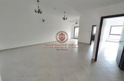 Apartment - 3 Bedrooms - 4 Bathrooms for rent in Al Shafar Tower - Barsha Heights (Tecom) - Dubai