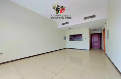 شقة - غرفة نوم - 2 حمامات للايجار في مجمع دبي ريزيدنس - دبي