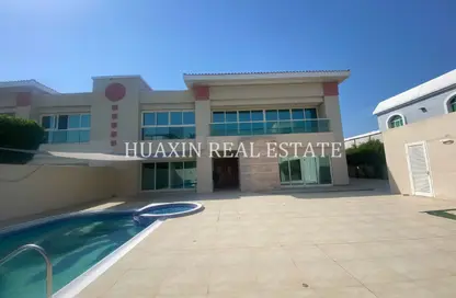 Villa - 5 Bedrooms - 5 Bathrooms for rent in Jumeirah 1 Villas - Jumeirah 1 - Jumeirah - Dubai