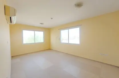 Empty Room image for: Apartment - 2 Bedrooms - 2 Bathrooms for rent in Hai Al Wadi - Al Jimi - Al Ain, Image 1