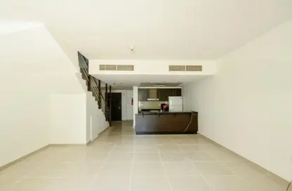 Townhouse - 5 Bedrooms - 7 Bathrooms for sale in Contemporary Style - Al Reef Villas - Al Reef - Abu Dhabi