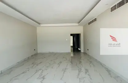 Apartment - 2 Bedrooms - 2 Bathrooms for rent in Corniche Tower - Ajman Corniche Road - Ajman