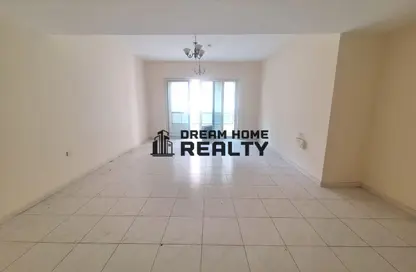 شقة - 2 غرف نوم - 2 حمامات للايجار في التعاون - الشارقة