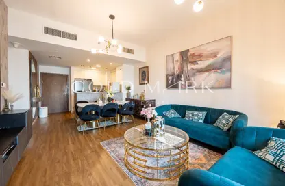 Apartment - 3 Bedrooms - 3 Bathrooms for rent in Hayat Boulevard-1B - Hayat Boulevard - Town Square - Dubai