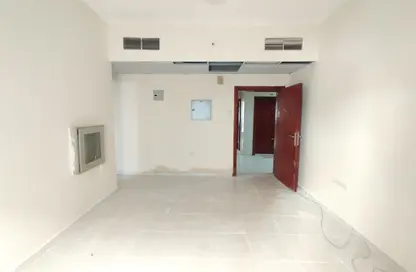 Apartment - 1 Bedroom - 1 Bathroom for rent in Fire Station Road - Muwaileh - Sharjah