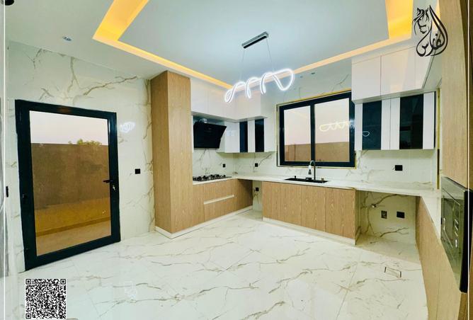 15727001 - Property Image 3