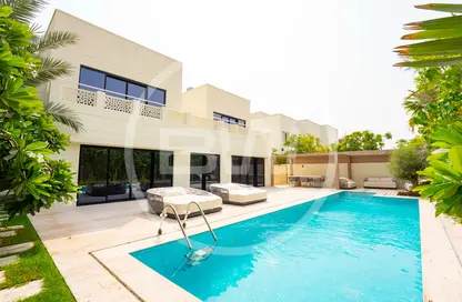 Villa - 4 Bedrooms - 5 Bathrooms for sale in Meadows 2 - Meadows - Dubai