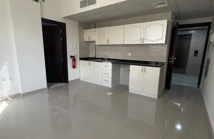 Apartment - Studio - 1 Bathroom for rent in Muwailih Building - Muwaileh - Sharjah