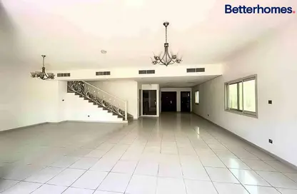 فيلا - 4 غرف نوم - 5 حمامات للايجار في فلل النخيل - قرية الجميرا سركل - دبي