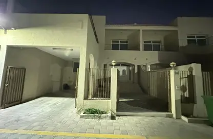 فيلا - 3 غرف نوم - 4 حمامات للايجار في مدينة خليفة - أبوظبي