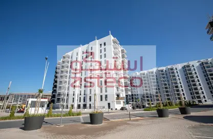 Apartment - 2 Bedrooms - 2 Bathrooms for sale in Waters Edge - Yas Island - Abu Dhabi