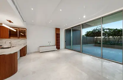 Apartment - 2 Bedrooms - 3 Bathrooms for sale in Ellington Beach House - Palm Jumeirah - Dubai