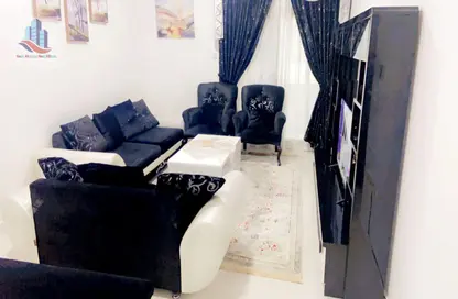 Living Room image for: Apartment - 2 Bedrooms - 2 Bathrooms for rent in Al Yarmouk - Al Qasimia - Sharjah, Image 1