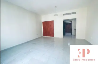 شقة - 1 حمام للايجار في يو13 - طراز إيطالي - المدينة الدولية - دبي
