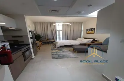 Living Room image for: Apartment - 1 Bathroom for sale in Azizi Star - Al Furjan - Dubai, Image 1
