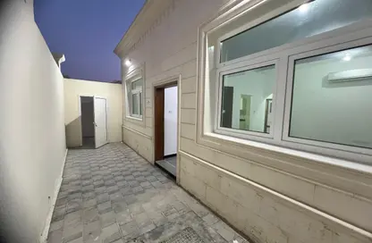 Apartment - 2 Bedrooms - 2 Bathrooms for rent in Madinat Al Riyad - Abu Dhabi