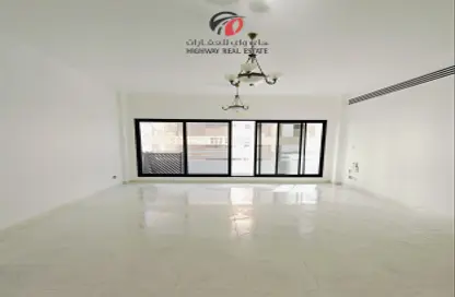 Apartment - 2 Bedrooms - 3 Bathrooms for rent in Al Muraqqabat - Deira - Dubai