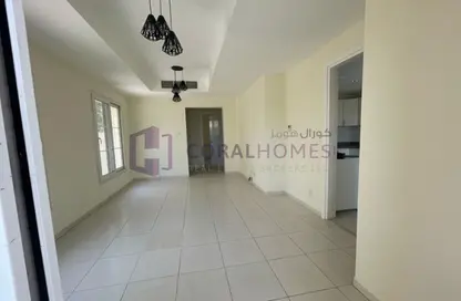 Villa - 2 Bedrooms - 3 Bathrooms for rent in The Springs - Dubai