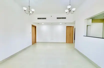 شقة - غرفة نوم - 2 حمامات للايجار في المدينة العالمية المرحلة 2 - 4 الورسان - الورسان - دبي