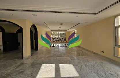 Villa - 4 Bedrooms - 4 Bathrooms for rent in Jumeirah 1 Villas - Jumeirah 1 - Jumeirah - Dubai