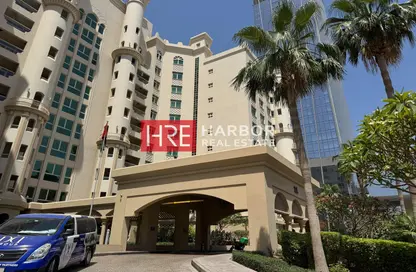 Apartment - 2 Bedrooms - 3 Bathrooms for rent in Al Habool - Shoreline Apartments - Palm Jumeirah - Dubai
