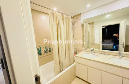 Apartment - 2 Bedrooms - 2 Bathrooms for sale in Hayat Boulevard - Town Square - Dubai