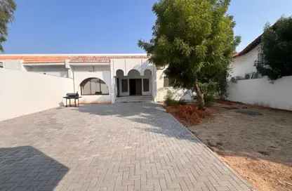 فيلا - 3 غرف نوم - 3 حمامات للايجار في الفلج - ضاحية الرقة - الشارقة