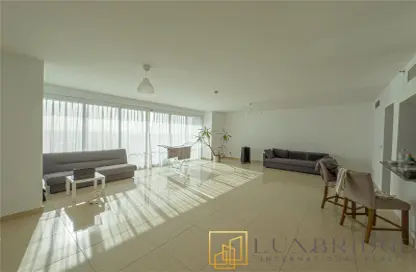 Apartment - 2 Bedrooms - 3 Bathrooms for rent in Laguna Tower - Lake Almas West - Jumeirah Lake Towers - Dubai