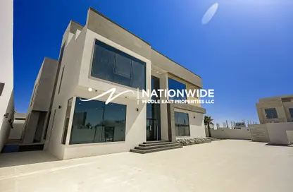 Villa - 6 Bedrooms - 7 Bathrooms for sale in West Yas - Yas Island - Abu Dhabi