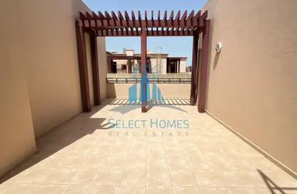 Townhouse - 3 Bedrooms - 4 Bathrooms for rent in Golf Gardens - Khalifa City - Abu Dhabi