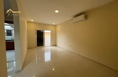 شقة - غرفة نوم - 2 حمامات للايجار في 1 الروضة - الروضة - عجمان شقة - غرفة نوم - 2 حمامات للايجار في 1 الروضة - الروضة - عجمان