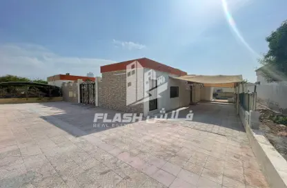 Outdoor House image for: Villa - 4 Bedrooms - 4 Bathrooms for rent in Khuzam - Ras Al Khaimah, Image 1