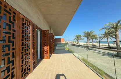 Balcony image for: Apartment - 2 Bedrooms - 3 Bathrooms for rent in HIDD Al Saadiyat - Saadiyat Island - Abu Dhabi, Image 1