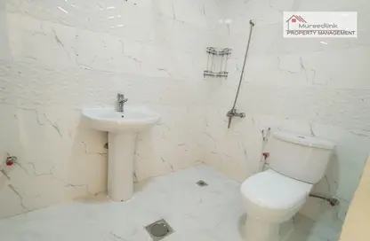 صورة لـ حمام شقة - 1 حمام للايجار في برج المرور - منطقة المرور - أبوظبي ، صورة رقم 1