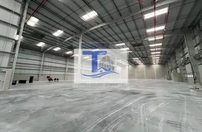 Warehouse - Studio - 4 Bathrooms for rent in Al Markaz Industrial Development - Al Dhafrah - Abu Dhabi