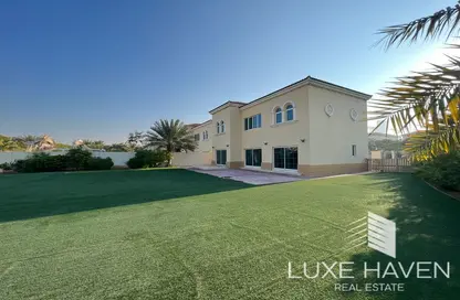 Outdoor House image for: Villa - 4 Bedrooms - 4 Bathrooms for rent in Legacy - Jumeirah Park - Dubai, Image 1