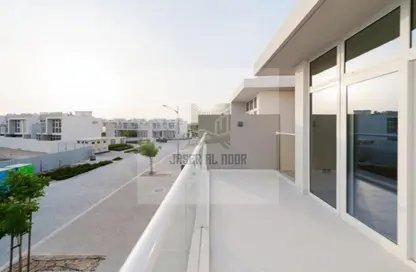 تاون هاوس - 3 غرف نوم - 2 حمامات للايجار في فلل اكنان - فاردون - داماك هيلز 2 - دبي