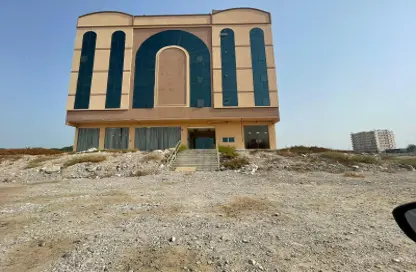 Whole Building - Studio - 7+ Bathrooms for rent in Al Qusaidat - Ras Al Khaimah